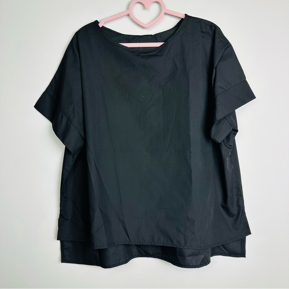 Nova NWT Black Women's Short Sleeve with statement necklace Blouse Size Large